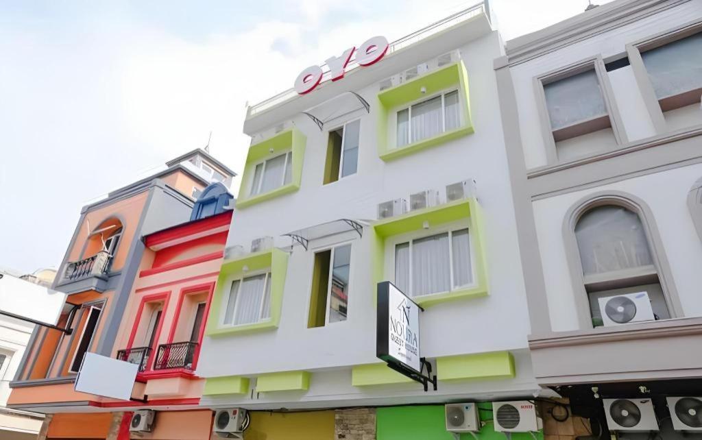 Noura Guest House Syariah Malang Exterior foto