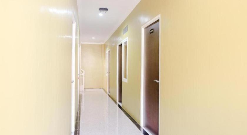 Noura Guest House Syariah Malang Exterior foto