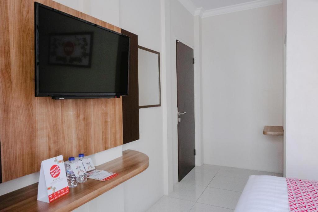 Noura Guest House Syariah Malang Exterior foto