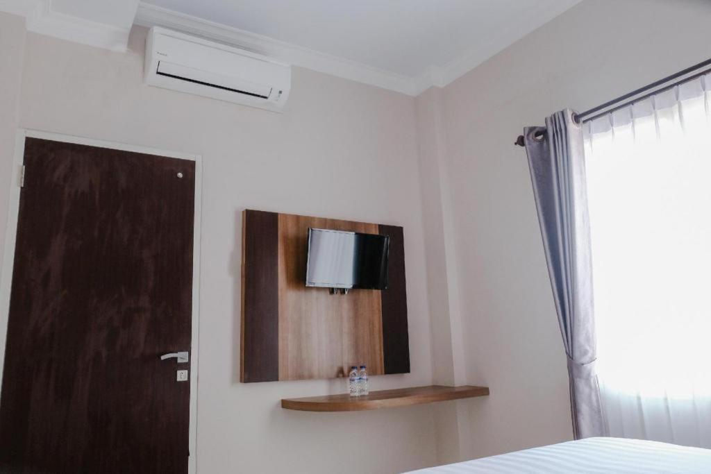 Noura Guest House Syariah Malang Exterior foto