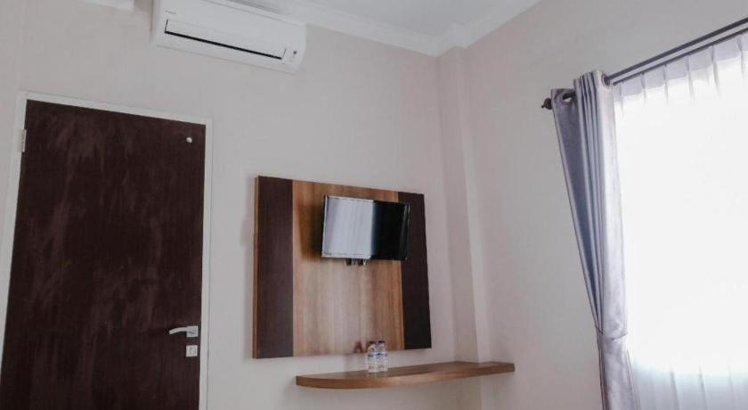 Noura Guest House Syariah Malang Exterior foto