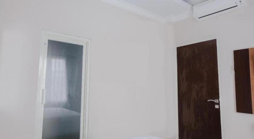 Noura Guest House Syariah Malang Exterior foto