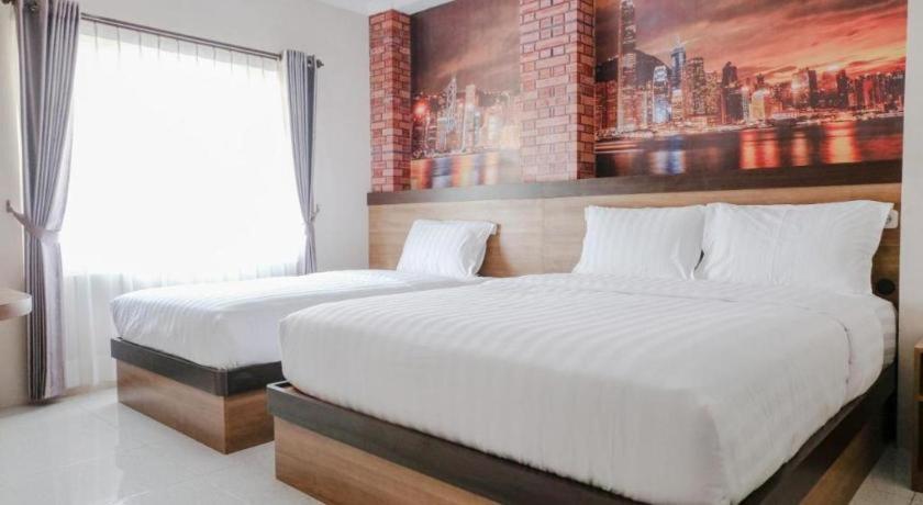 Noura Guest House Syariah Malang Exterior foto
