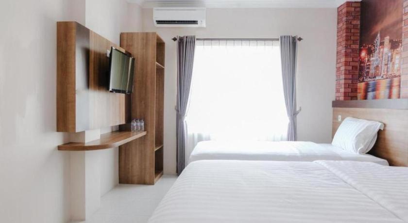 Noura Guest House Syariah Malang Exterior foto