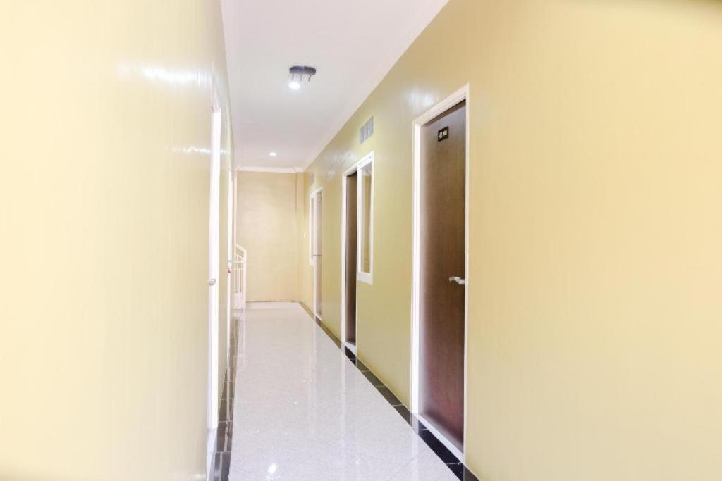 Noura Guest House Syariah Malang Exterior foto